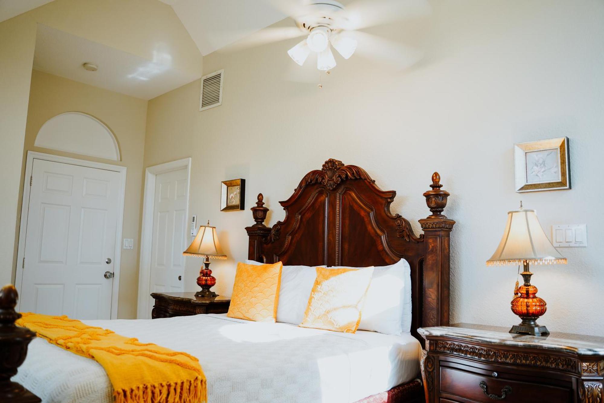 Shangri-La Boutique Bed&Breakfast West Bay Extérieur photo
