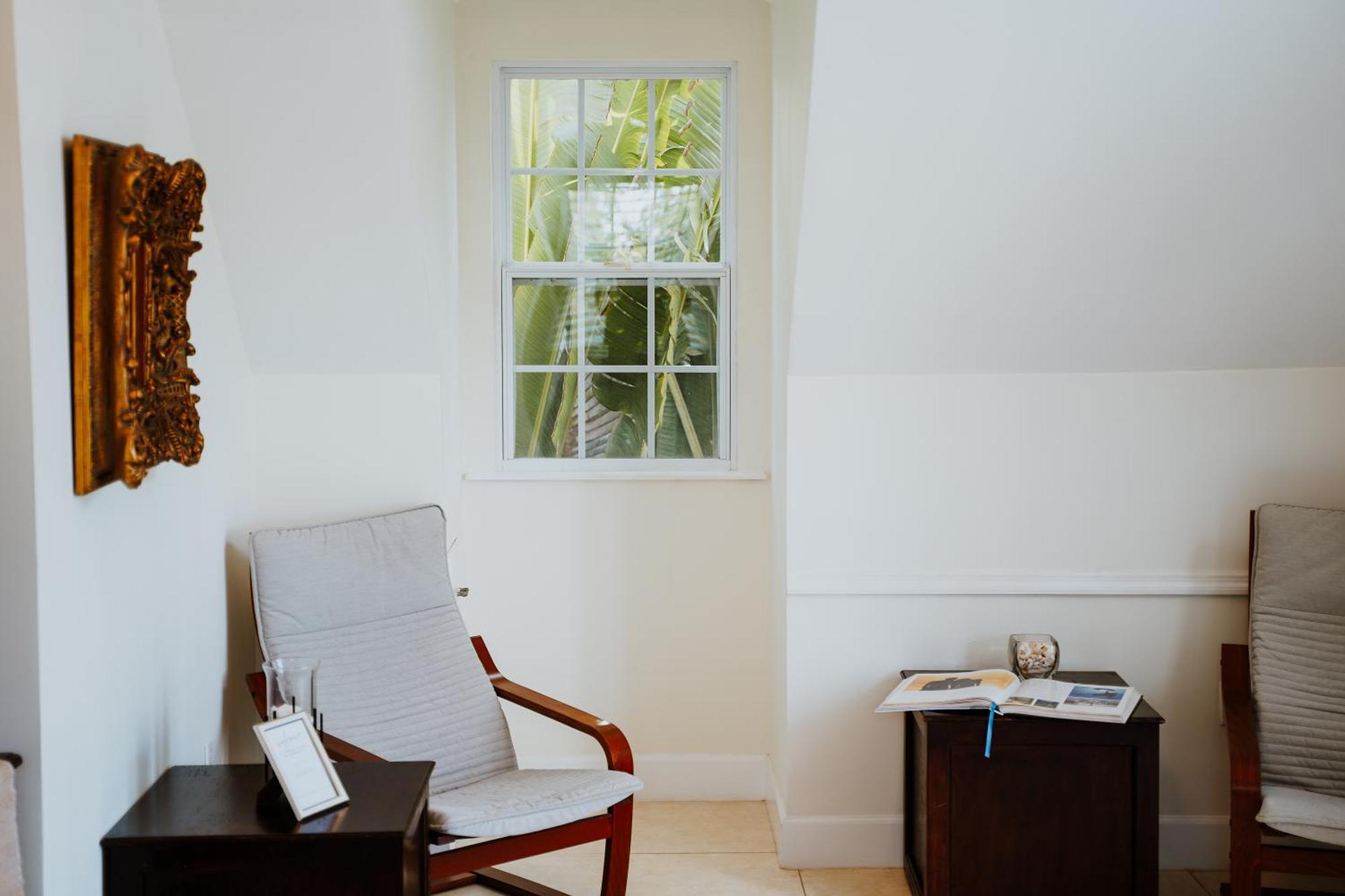 Shangri-La Boutique Bed&Breakfast West Bay Chambre photo