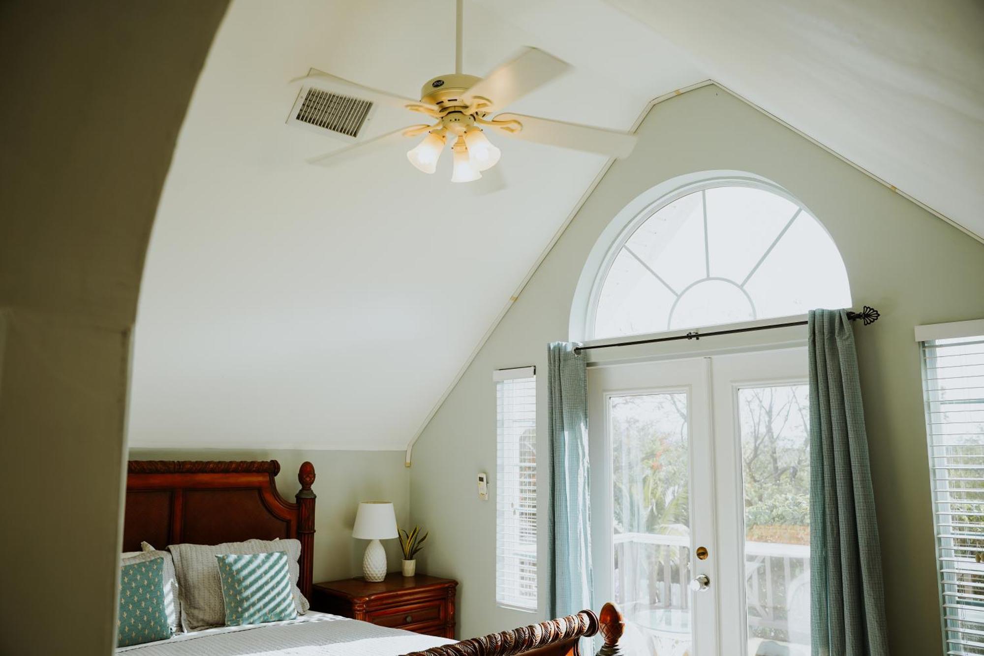 Shangri-La Boutique Bed&Breakfast West Bay Chambre photo